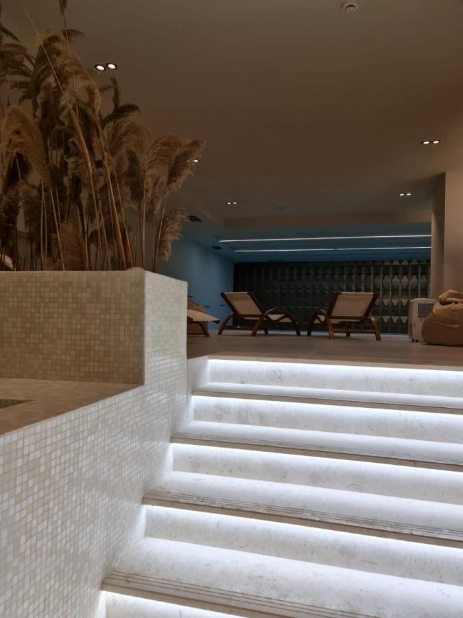 Orik Hotel & Spa Radhimë Esterno foto