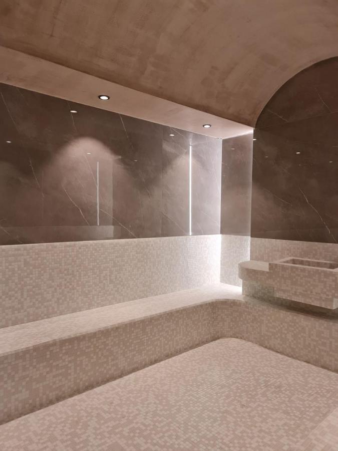 Orik Hotel & Spa Radhimë Esterno foto