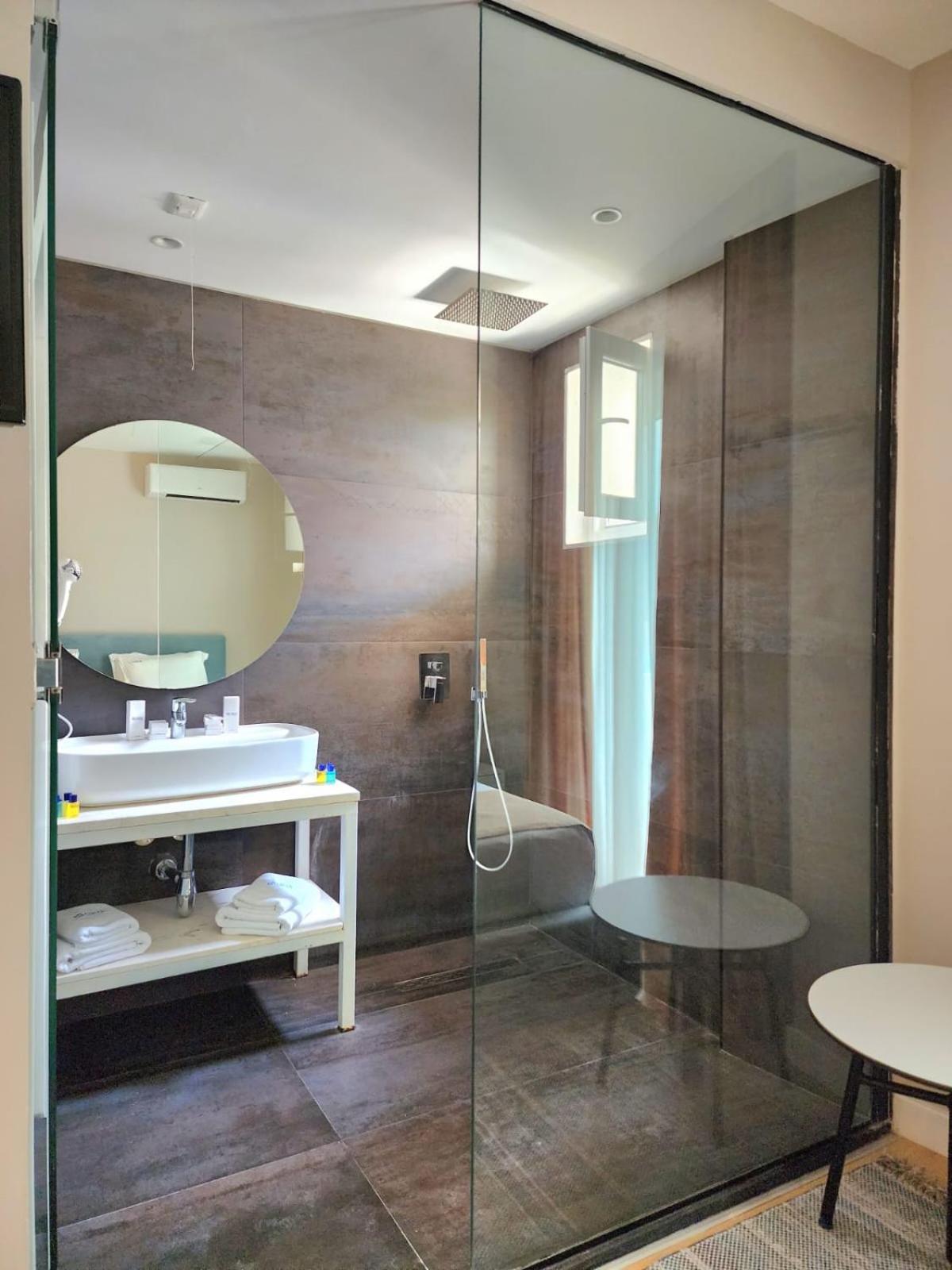 Orik Hotel & Spa Radhimë Esterno foto