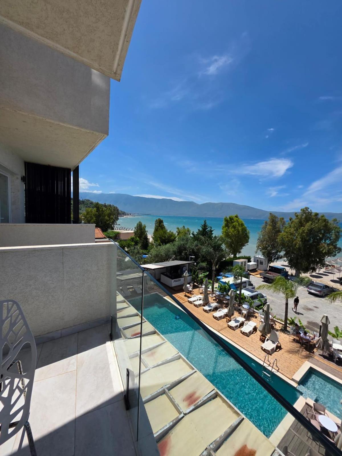 Orik Hotel & Spa Radhimë Esterno foto