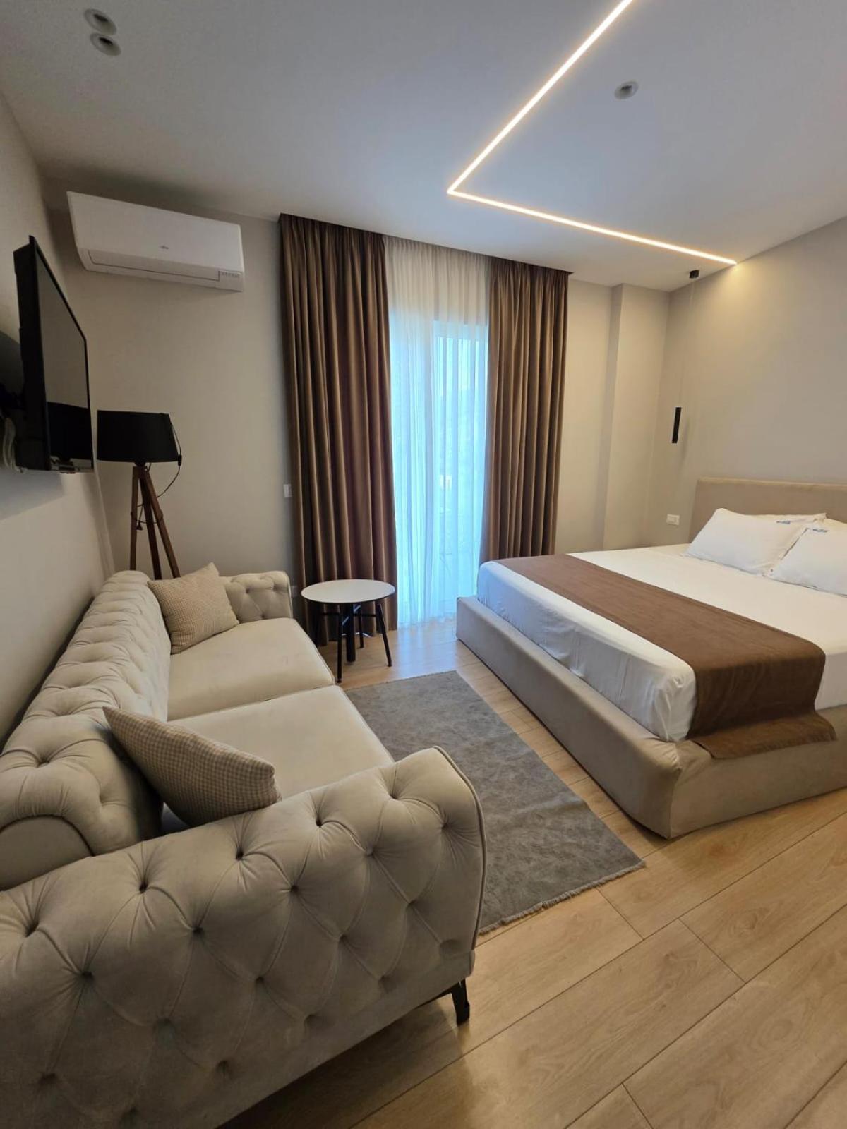 Orik Hotel & Spa Radhimë Esterno foto
