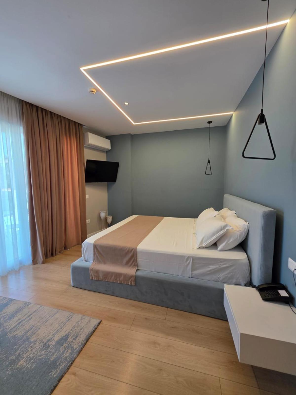 Orik Hotel & Spa Radhimë Esterno foto