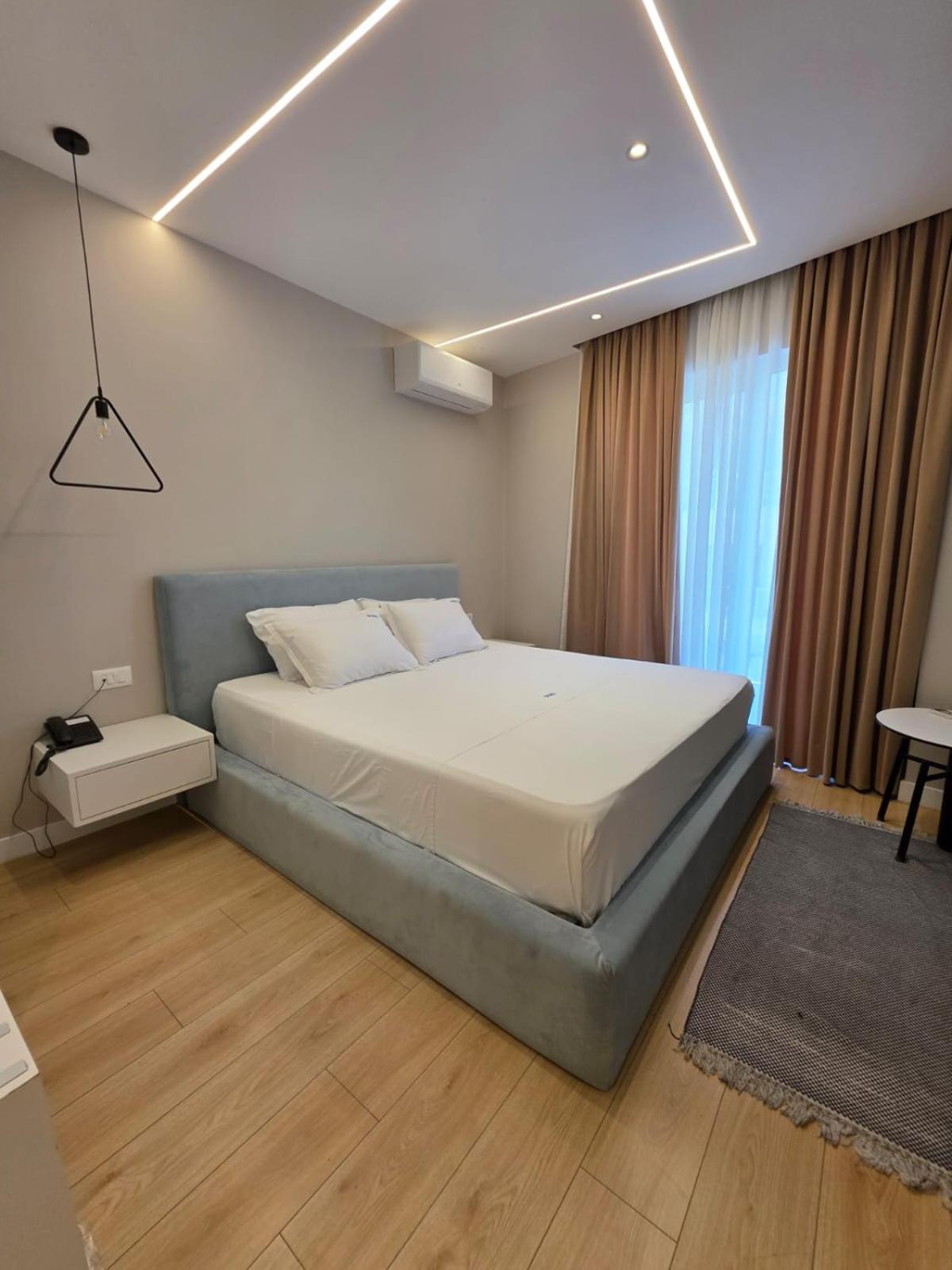Orik Hotel & Spa Radhimë Esterno foto