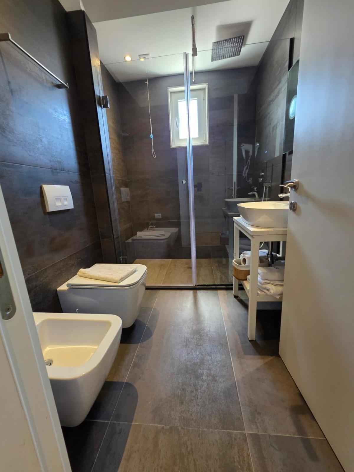 Orik Hotel & Spa Radhimë Esterno foto