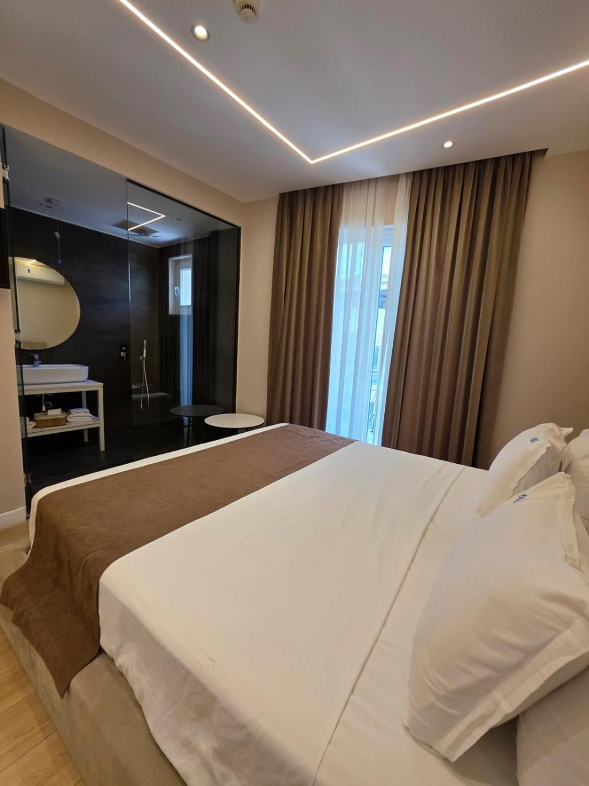 Orik Hotel & Spa Radhimë Esterno foto