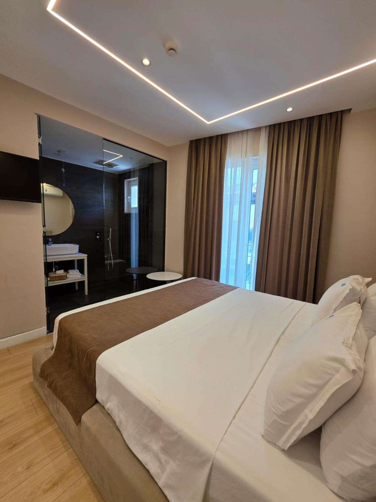 Orik Hotel & Spa Radhimë Esterno foto