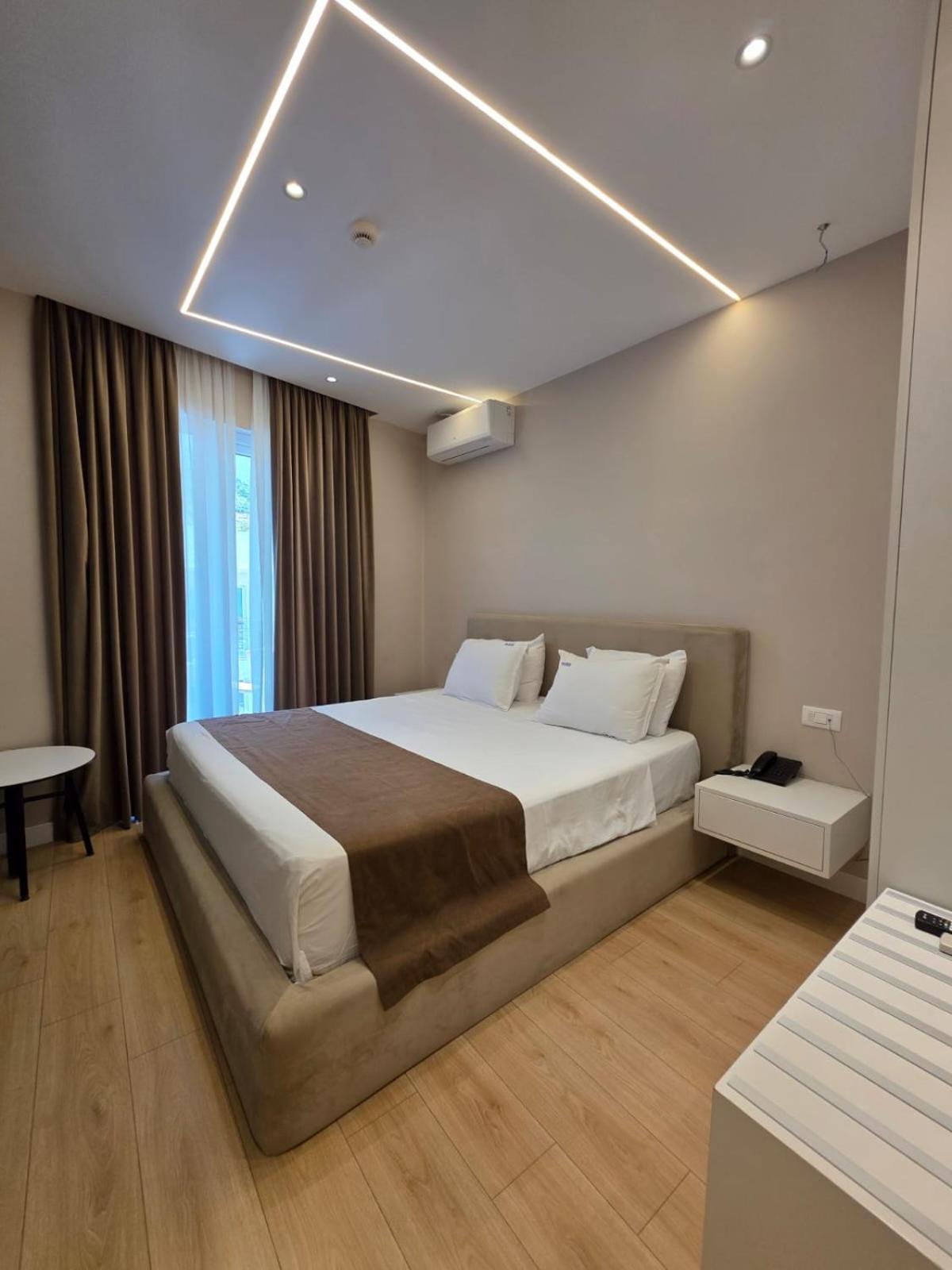 Orik Hotel & Spa Radhimë Esterno foto