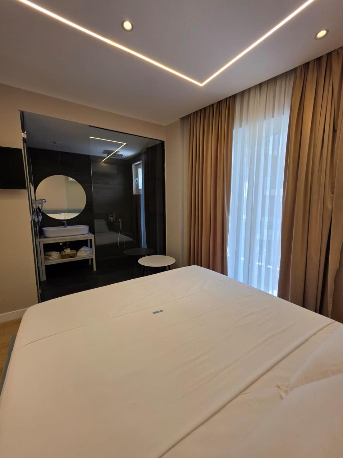 Orik Hotel & Spa Radhimë Esterno foto